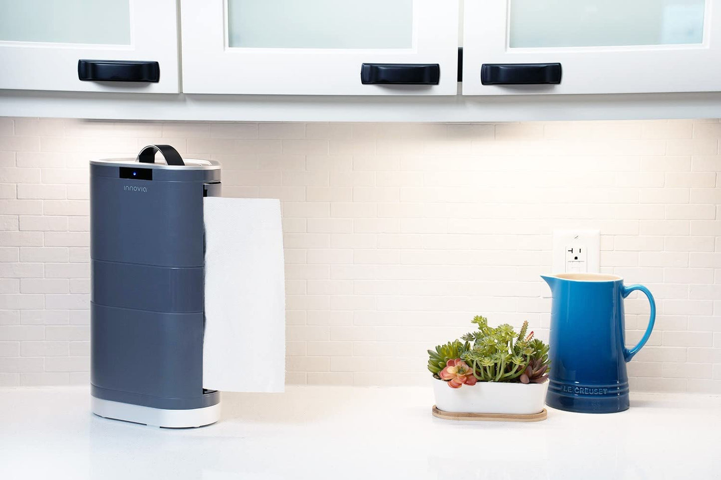 Innovia Countertop Touchless Paper Towel Dispenser in White